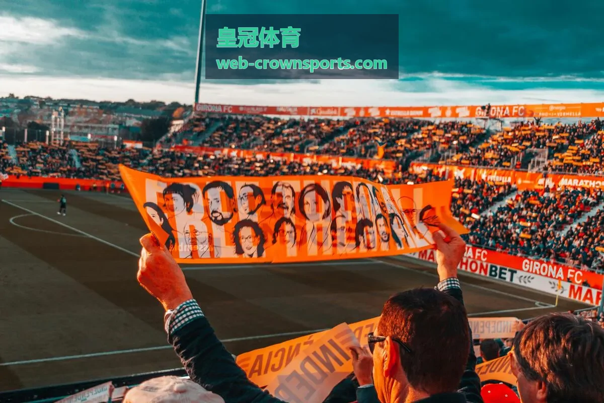 皇冠体育CS2国际赛事直播画面
